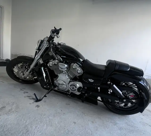 Harley Davidson 2009 in Street, Cruisers & Choppers in Oakville / Halton Region - Image 6
