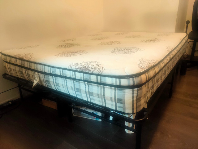 9 inch Queen size Hybrid (Memory Foam + spring) mattress | Beds & Mattresses  | Markham / York Region | Kijiji