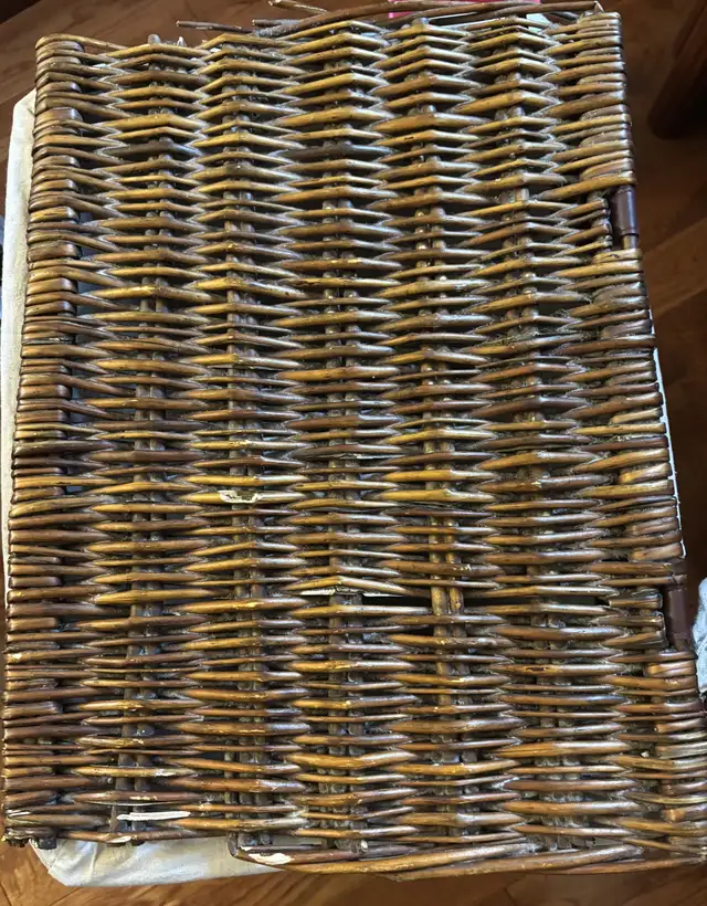 laundry basket64519992996609122