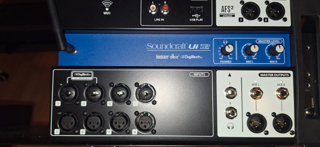 Soundcraft UI-12  Remote-Controlled Digital Mixer dans Matériel audio professionnel  à Longueuil/Rive Sud - Image 4
