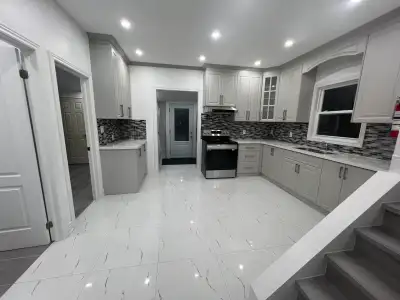 Female Student House –Prime city location close to Ferry Street and Stanley Avenue Niagara Falls; Ne...