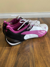 Women’s Puma Sneakers size 9