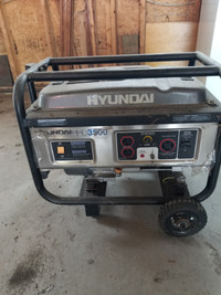 Generator Hyundi 3500 watt like new condition