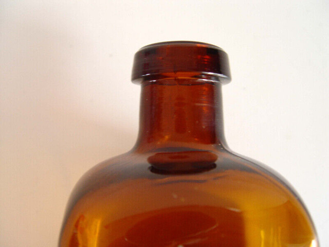 Antique Brown Bottle, Can. Germicide Co. Ltd, Toronto in Arts & Collectibles in St. Catharines - Image 3