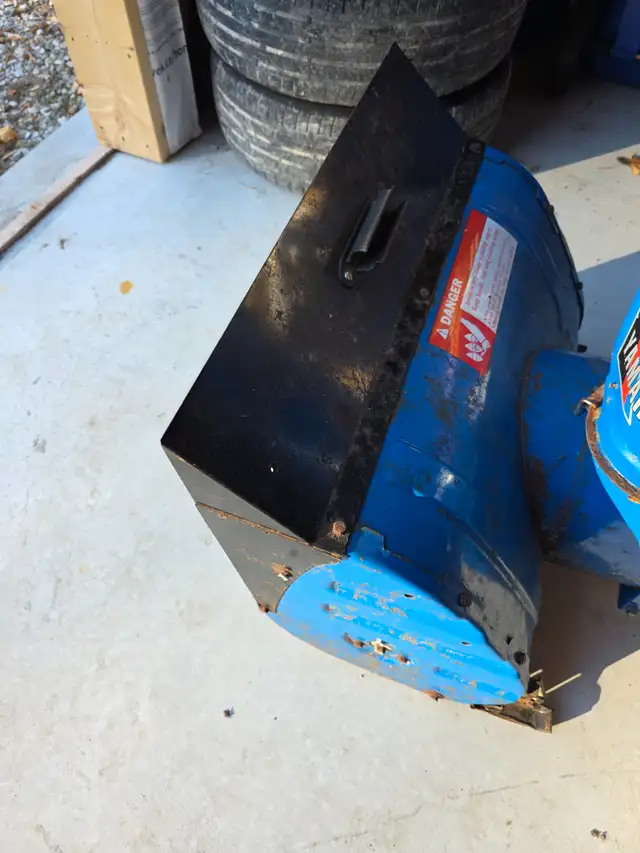 Yamaha YS624 Snow Blower Front Bla k Extension Bank Cutter Scoop in Outdoor Tools & Storage in Windsor Region - Image 3