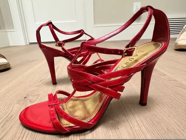 Women’s size 6 Red Ralph Lauren high heel shoes in Women's - Shoes in City of Toronto - Image 3