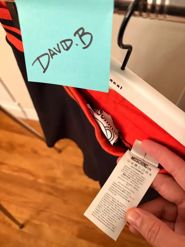 Moschino Teddy Varsity shorts sz 52 (Large) in orange and black in Men's in City of Montréal - Image 9