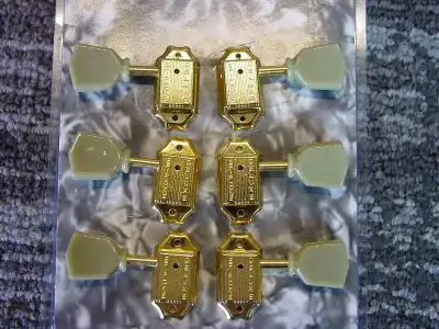 EPIPHONE  DELUXE GOLD TUNERS, View more