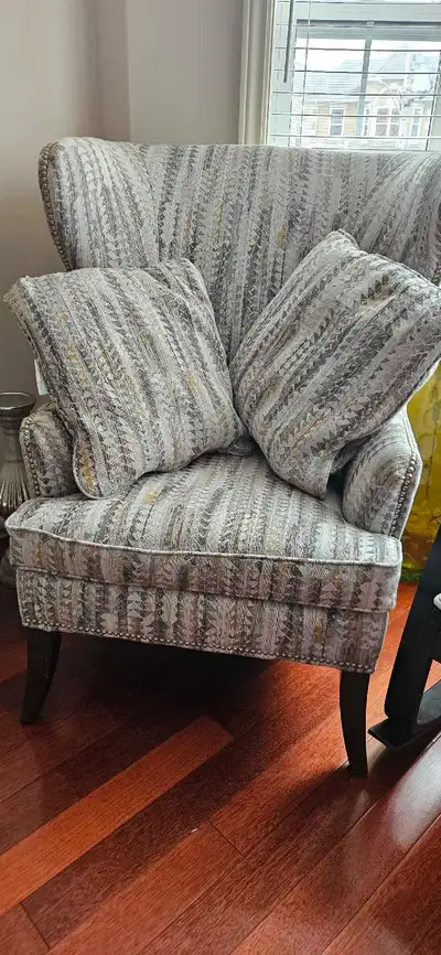 Amazing accent chair, Lazboy with two cushions. Excellent condition . Pet free , smoke free house. A...