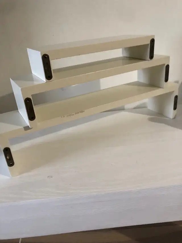 floating shelves in Bookcases & Shelving Units in Ottawa - Image 4