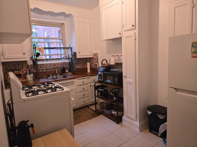 3 1/2 lease transfer in Hampstead/Cote Saint Luc — photo 3