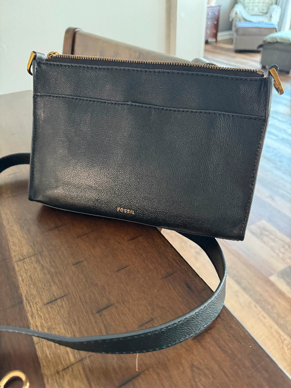 Crossbody bag (s) in Women's - Bags & Wallets in City of Halifax