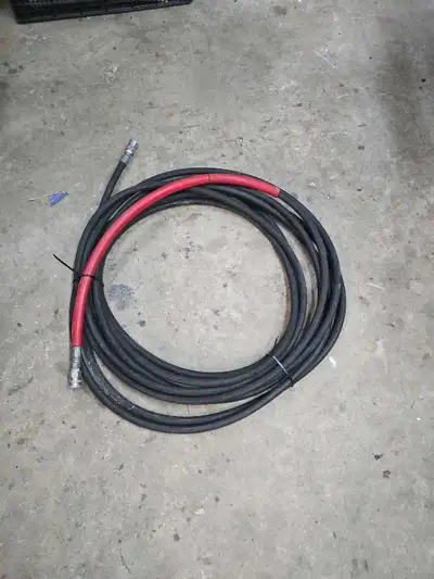 This is a pressure washer hose that's ready to get your cleaning tasks done efficiently. Being sold...