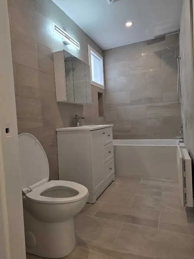 Splendide 5 1/2 a proximite des services est du metro fabre