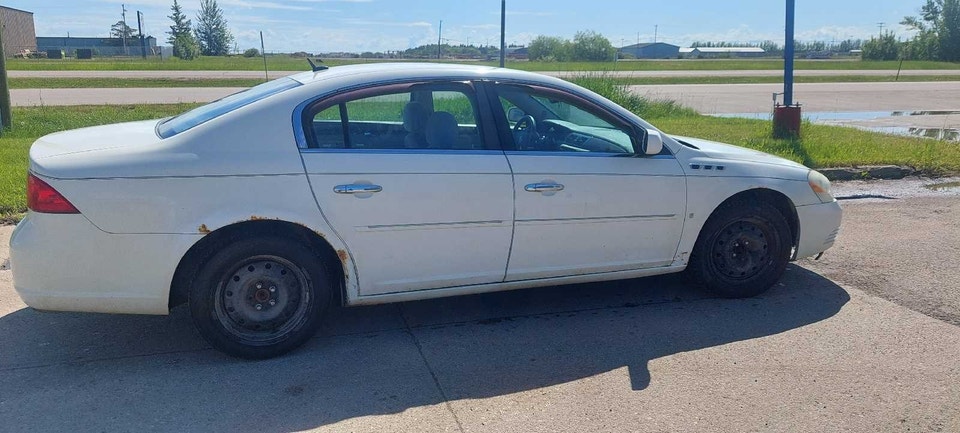 Buick Lucerne 2006 photo 2
