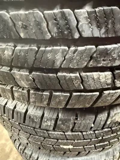 4- Michelin Defender LTX Mud and snow tires 245/75/17 tires on Jeep 5 bolt rims with 10/32 thread.