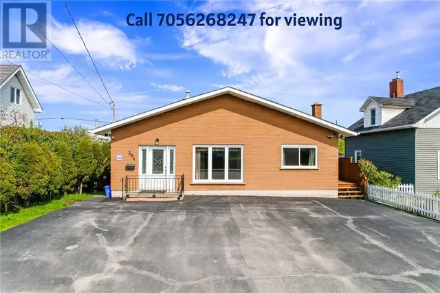 Beautifully renovated house-286 Eyre St, Sudbury in Long Term Rentals in Sudbury - Image 7