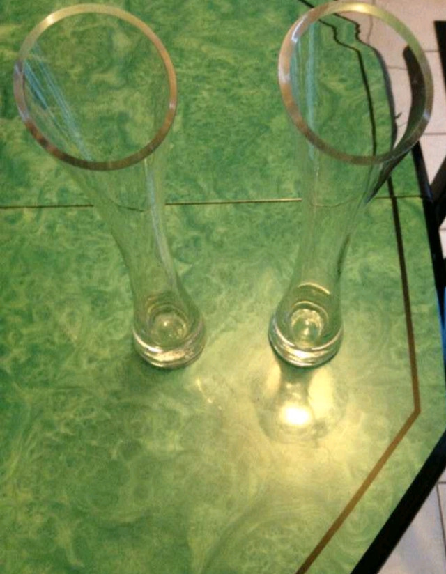 2 Matching Glass Vases in Other in Oakville / Halton Region - Image 3
