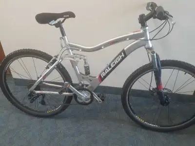 Raleigh Toundra Bike, View more