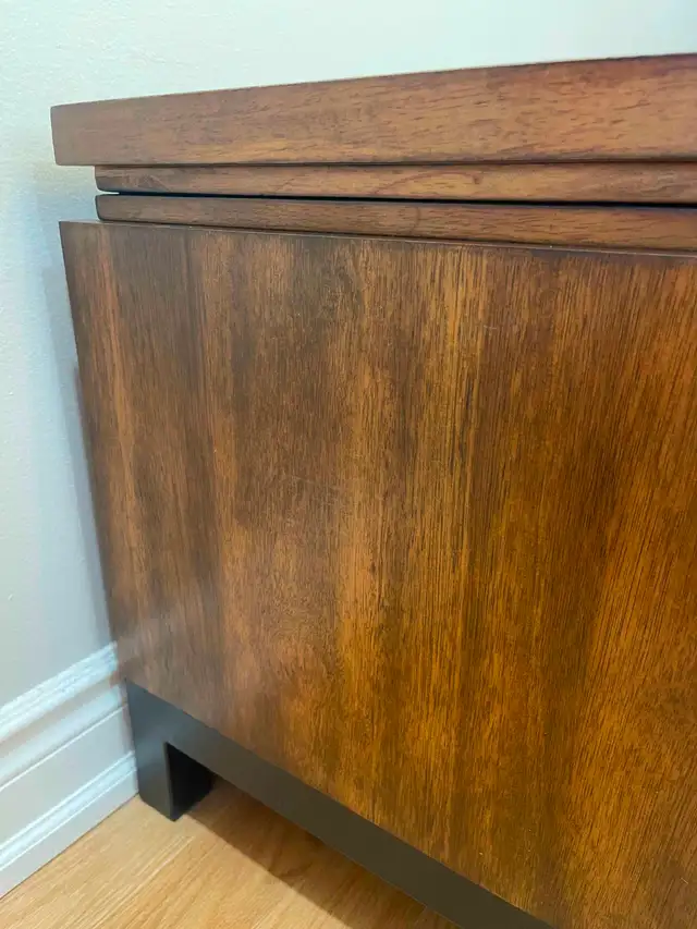 Napa River Furnishings Dawson Aromatic Cedar Lined Blanket Chest in Dressers & Wardrobes in Oshawa / Durham Region - Image 10