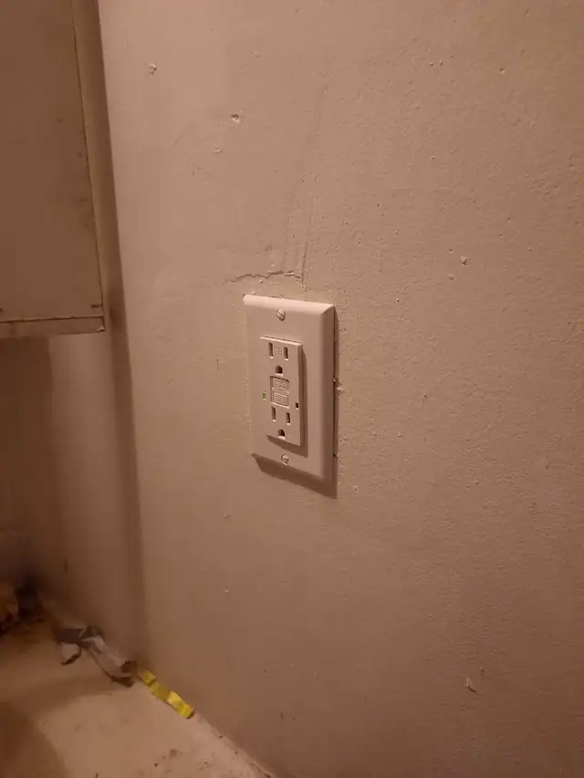 Residential Electrical retrofits and maintenance63771552929025123