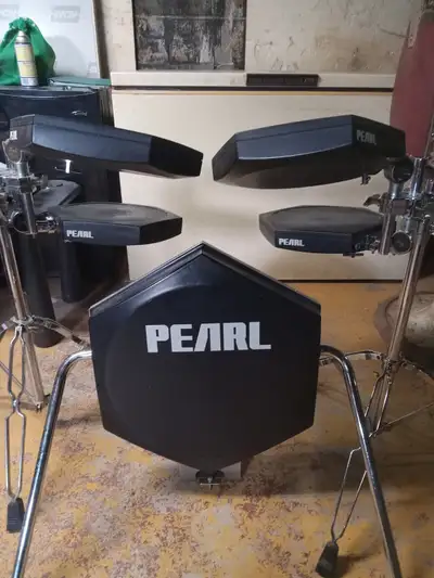Pearl electronic drums from 80s with stands, View more