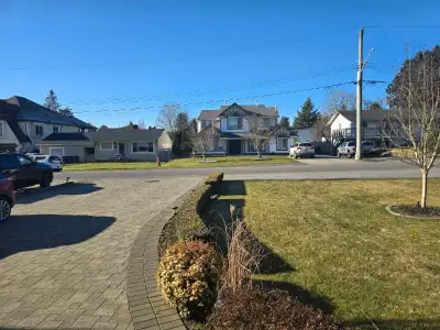 2 Bed 1 Bath Available For Rent