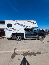 2017-adventurer-truck-camper 