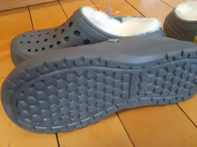 Joybees Slip on Fur- Lined, Unisex, Wom .Sz 6, 8, 9 - $15.00 ea, View more