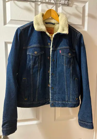 Levi’s Denim Sherpa Trucker Jacket Fits Women S / M, View more