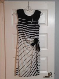 NEW Women's Black and White Stripped Dress - Suzy Shier (Size M)
