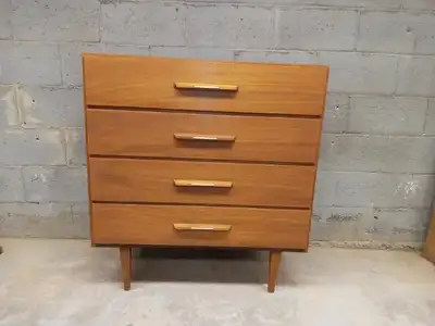 Je recherche des meubles des années 80 et moins, View more