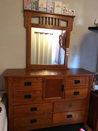 Wooden bedroom set (Queen bed frame) 