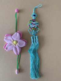 Japanese Hanging Tassel and Pink Flowers Hanger : NEW