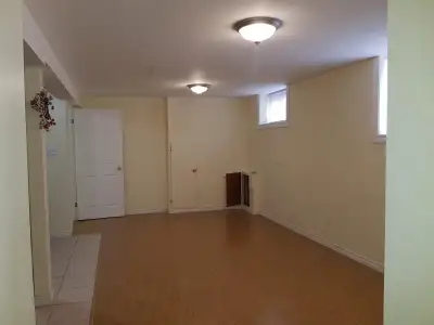 1 bedroom apartment for rent. Plz call 6477651680