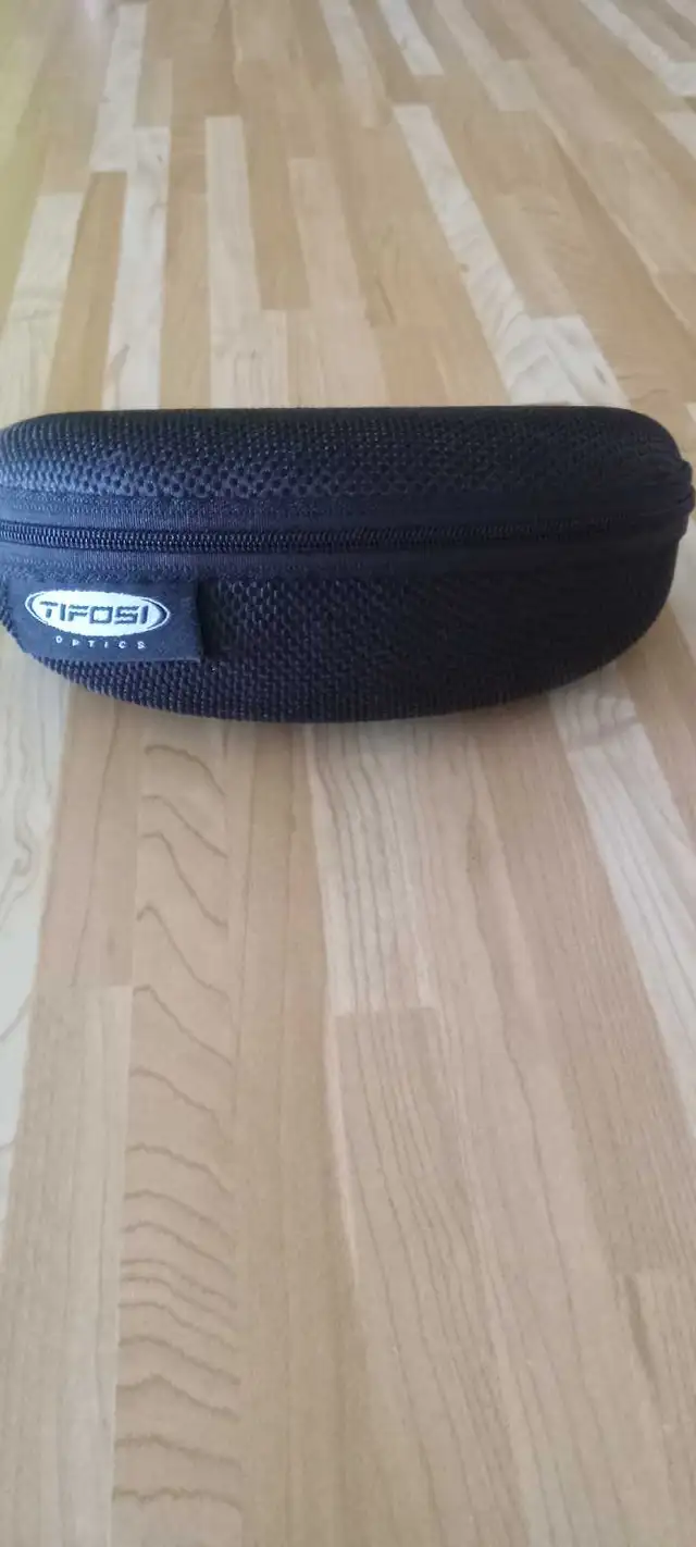 Lunette Tifosi in Clothing, Shoes & Accessories in Laurentides - Image 3