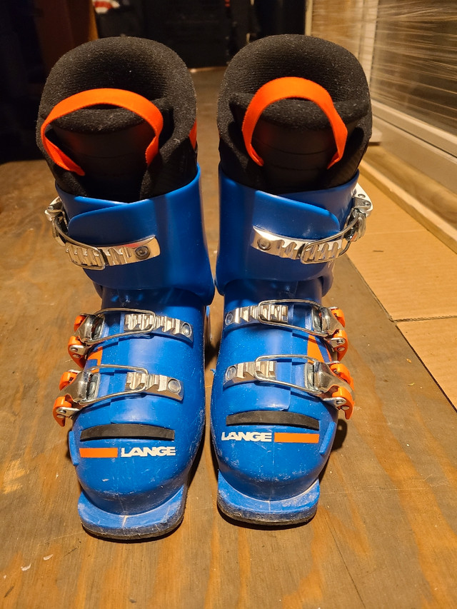Junior Ski Boots (Lange & Atomic) in Ski in Owen Sound - Image 3