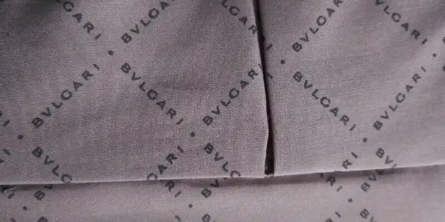 Emirat Business Class Toiletry Bags Signed by Bulgary in Other in Drummondville - Image 9