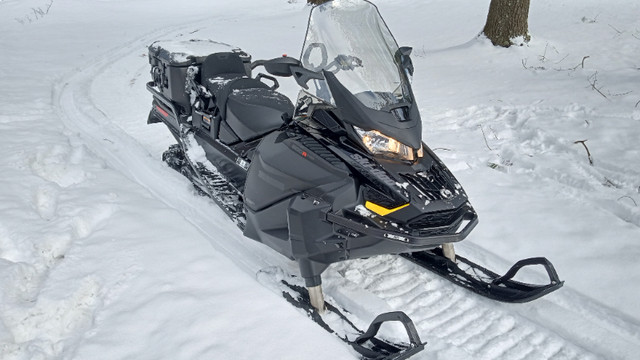2024 Brp Ski-Doo  Skandic Se 600R etec  1.8 charger dans Motoneiges  à Granby - Image 3