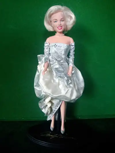 marilyn monroe dolls in All Categories in Ontario | Kijiji Marketplaces