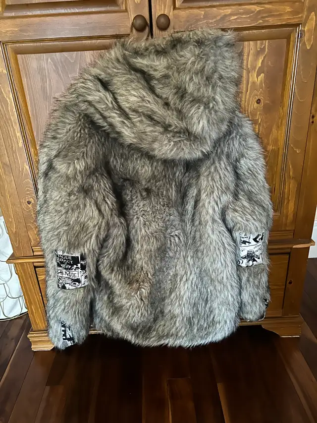 Men's Winter Grizzy Faux Coat in Men's in Oshawa / Durham Region - Image 3