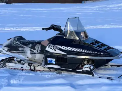 I have a 1987 Polaris Indy 400 liquid Slp skid extensions Great shape 136 track Tunnel extension Rea...