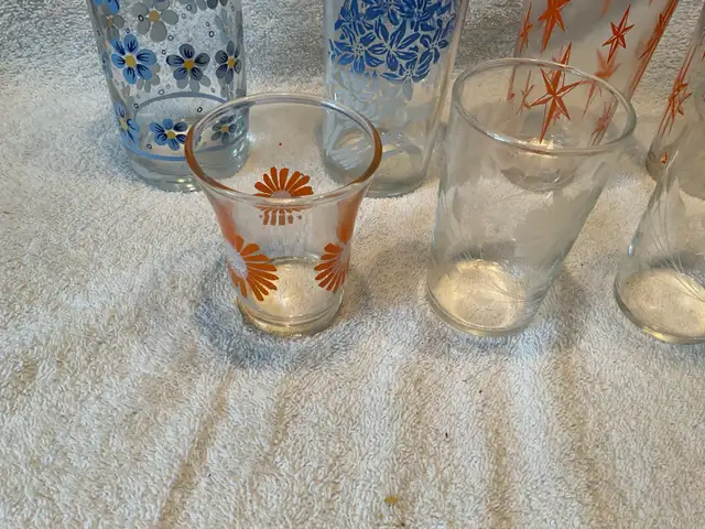 VERRES POUR BOIRE ANCIENTS 1950 in Arts & Collectibles in Québec City - Image 5