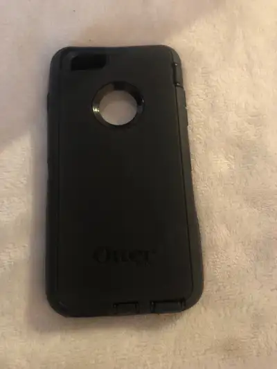 iPhone plus otter box defender case never used asking $25