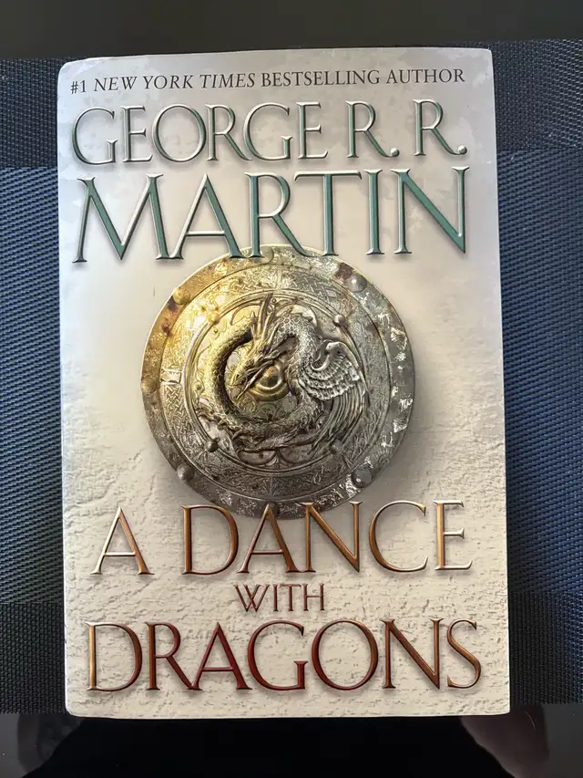 George R. R. Martin: A Dance with Dragons (Book Five, Hardcover) in Fiction in Gatineau - Image 2