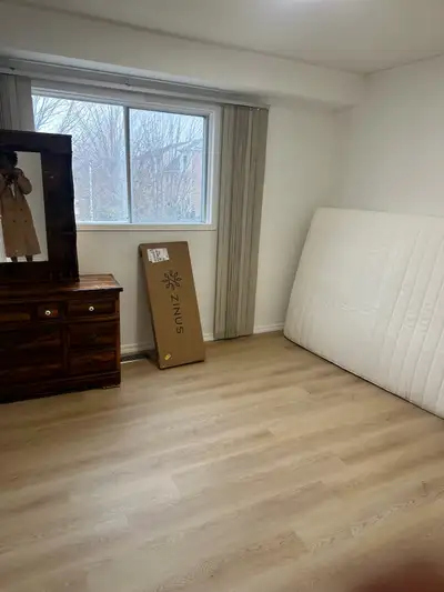 Private furnished room near the airport for rent. Location: Mississauga Private toilet Parking Avail...