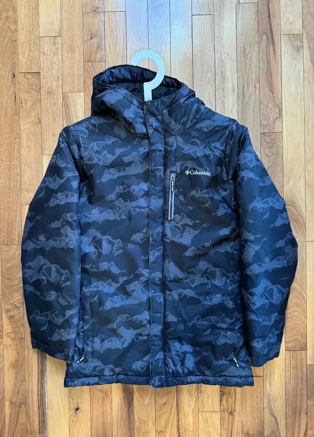 Columbia Boys Winter Jacket Size L in Kids & Youth in Strathcona County - Image 2