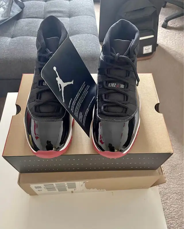 Jordan 11 Retro Bred  in Men's Shoes in Mississauga / Peel Region - Image 6