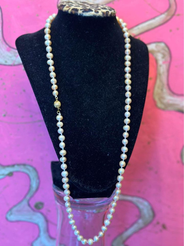 magnifique collier de perles véritables couleur rose, 28", neuf dans Autre  à Ville de Montréal - Image 2