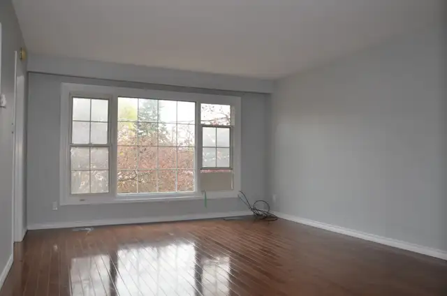 Spacious 3-Bedroom Apartment - With Parking